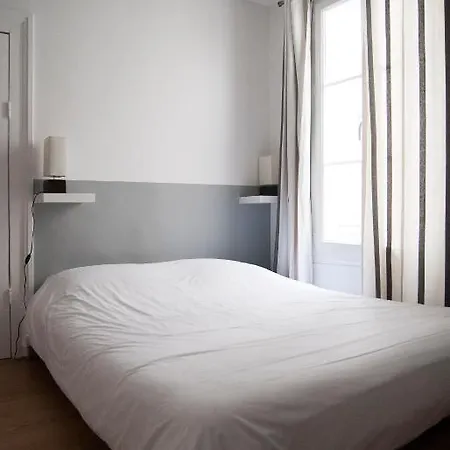 Into - Pont Neuf Apartmán *
